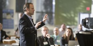 The Power of Public Speaking: How Great Speakers Inspire, Influence, and Create Impact
